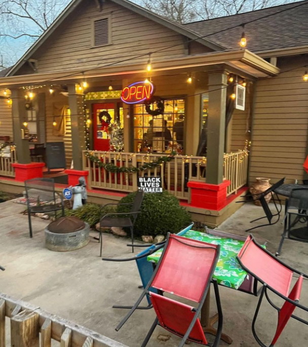 Outdoor Patio Seating – Sweet Potato Cafe